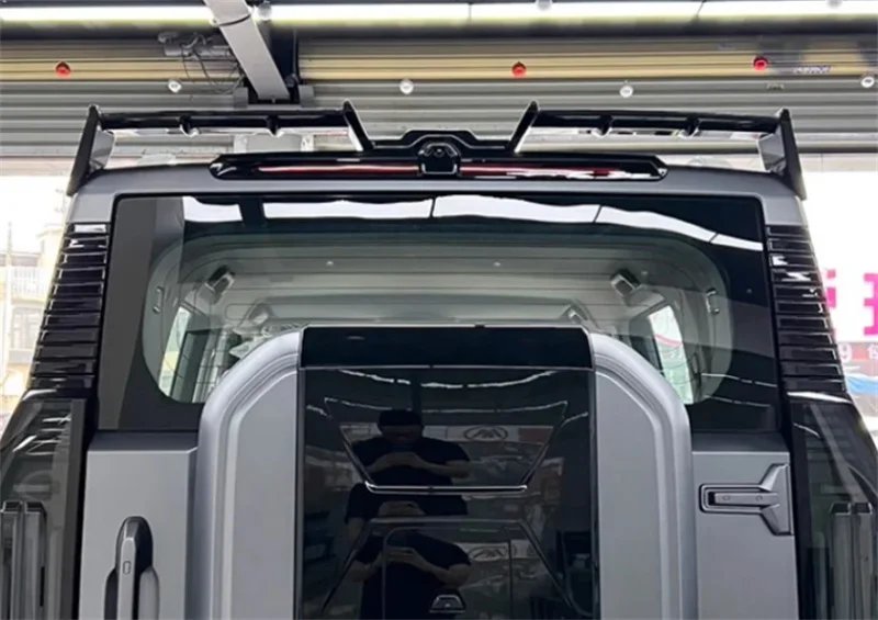 JETOUR Traveler T2 2024 Black ABS Rear Spoiler Upgrade