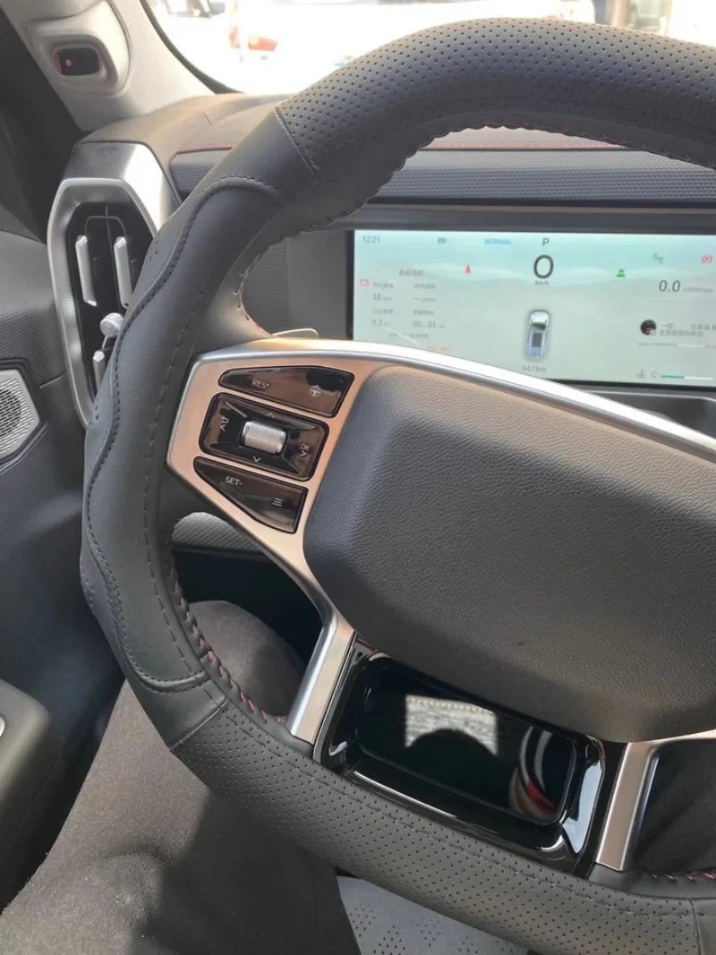 Universal Breathable Leather Steering Wheel Cover for JETOUR T2 2024