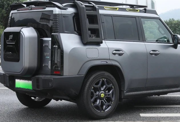 Aluminum Folding Side Ladder for Jetour T2 Traveller Upgrade