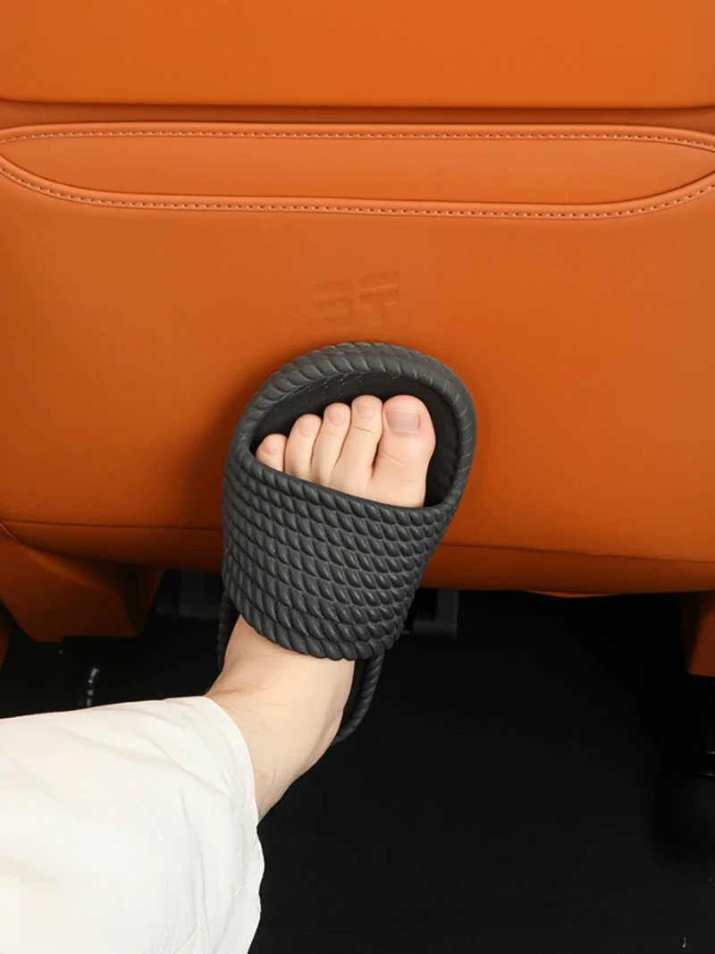 JETOUR G700 2025-2026 Car Seat Armrest Kick Pad Protector